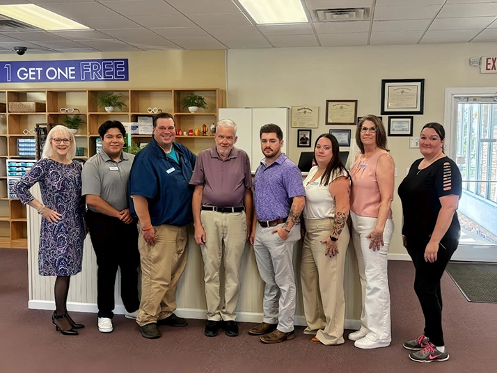Eye Doctor Brainerd Rd Chattanooga TN Team Photo The entire team smiling.
